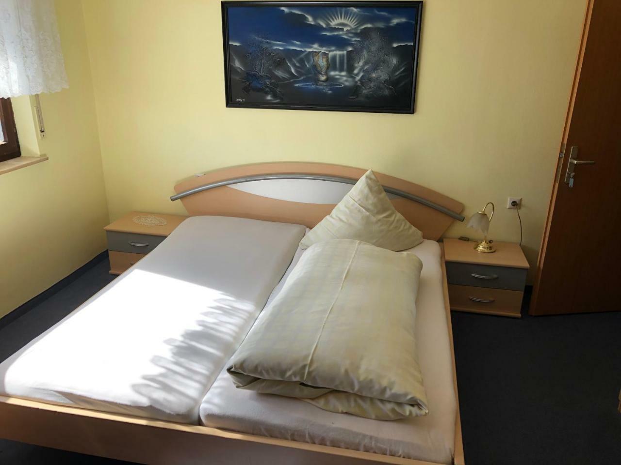 Hotel Cafe Waldeck Wuestenrot 外观 照片