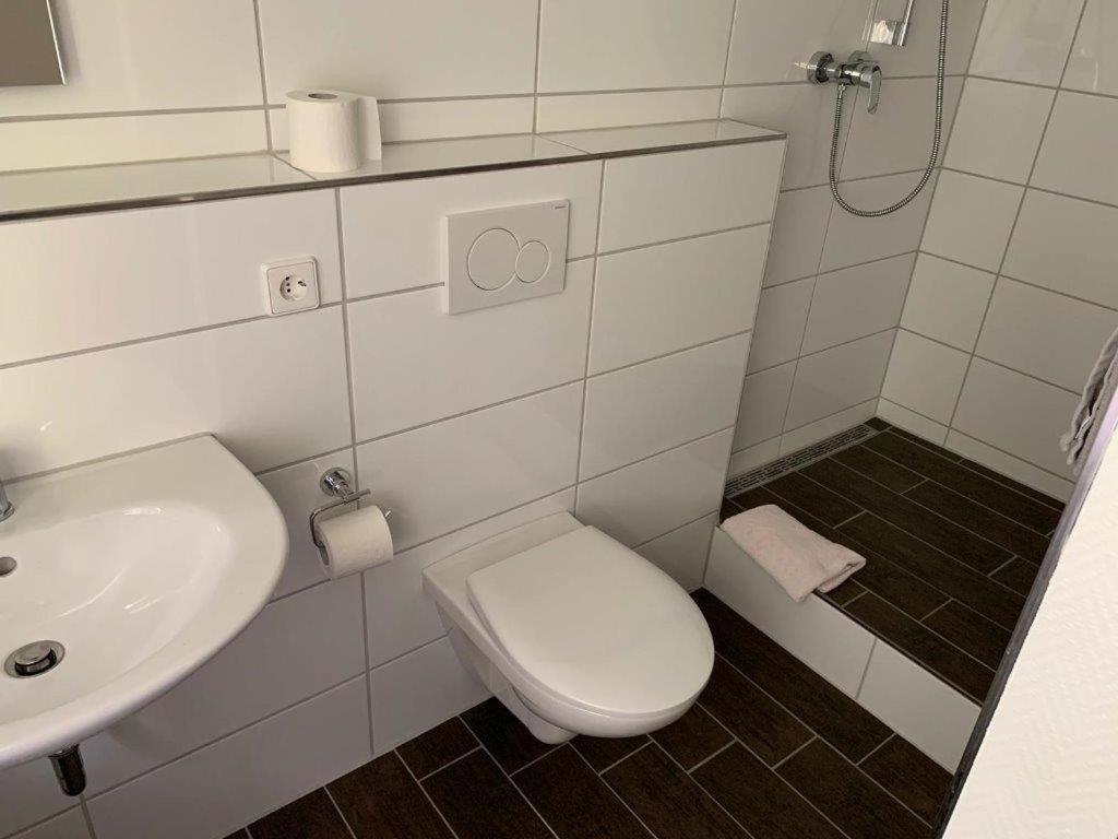 Hotel Cafe Waldeck Wuestenrot 外观 照片
